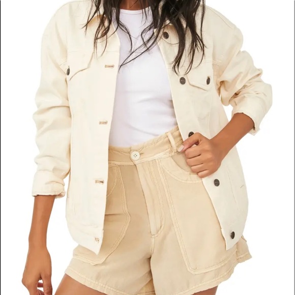 NWT FREE PEOPLE We the Free Jolene Cotton Denim Trucker Jacket - Picture 2 of 5